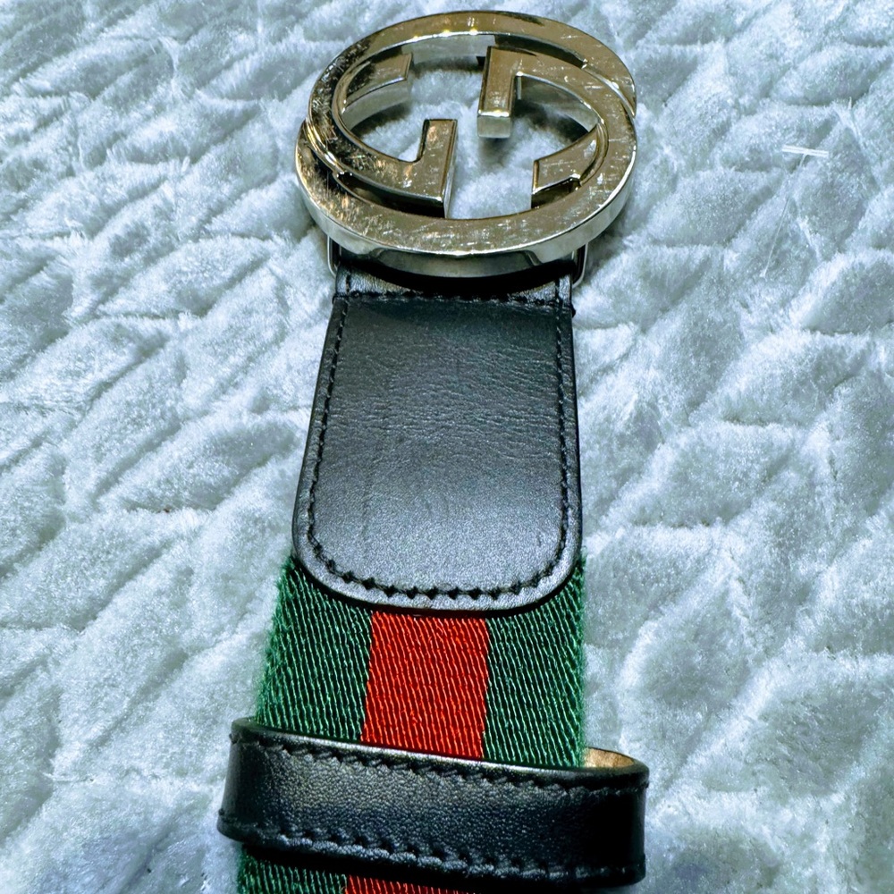 Gucci Black Leather Belt with Silver Buckle, red and green stripes
